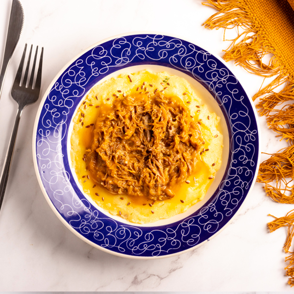 Cupim desfiado com polenta