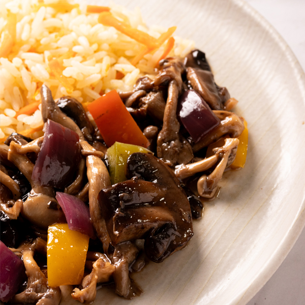 Cogumelos xadrez com arroz branco e cenoura - Imagem 2